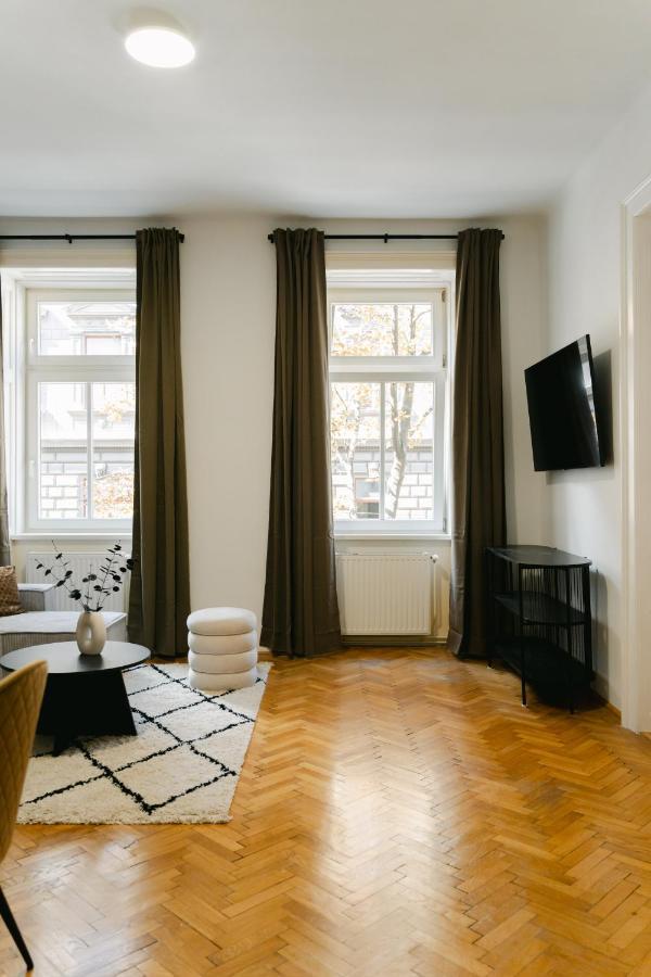 Cozy Apt Perfect For 4-6 Tv Metro Self-Checkin Вена Экстерьер фото